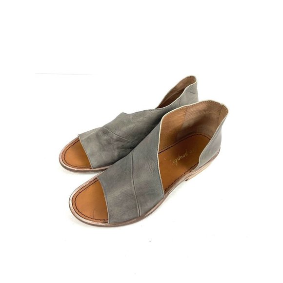 Free People Shoes - Free People Mont Blanc Sandals 38 Gray Taupe Leather Open Toe Side Cutout Shoes